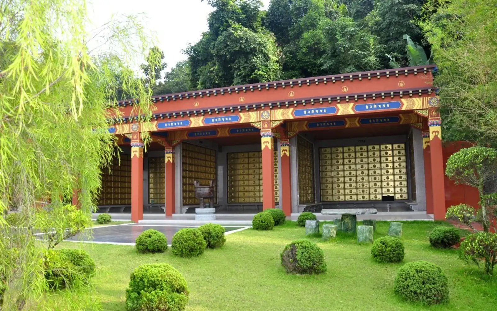 Nirvana says stolen urns recovered