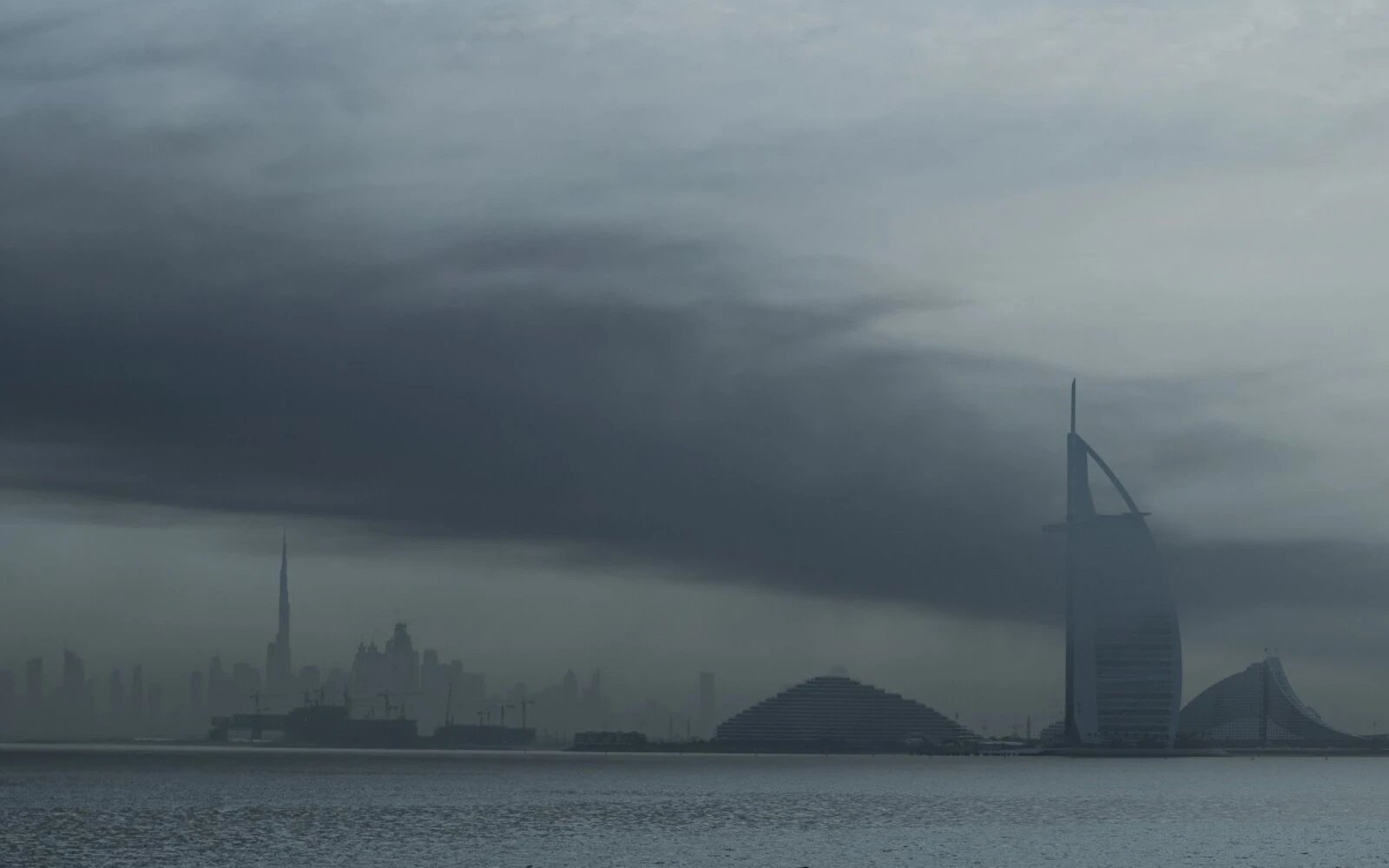 Fresh wave of Israeli strikes hits Iran, Gulf nations