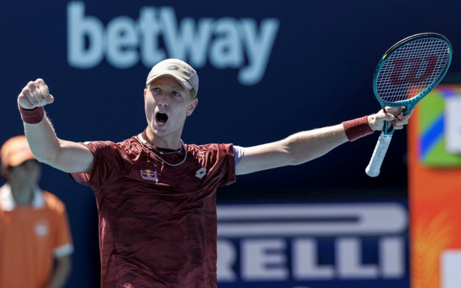 Landaluce upsets Korda at Miami Open