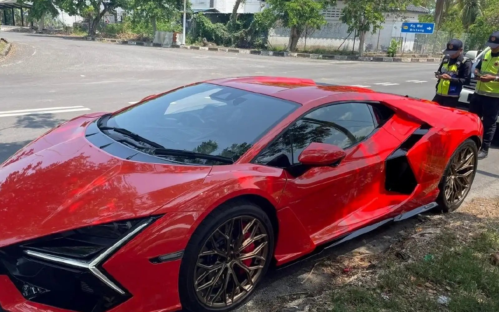 RM2.3mil Lamborghini with expired road tax seized in Perlis