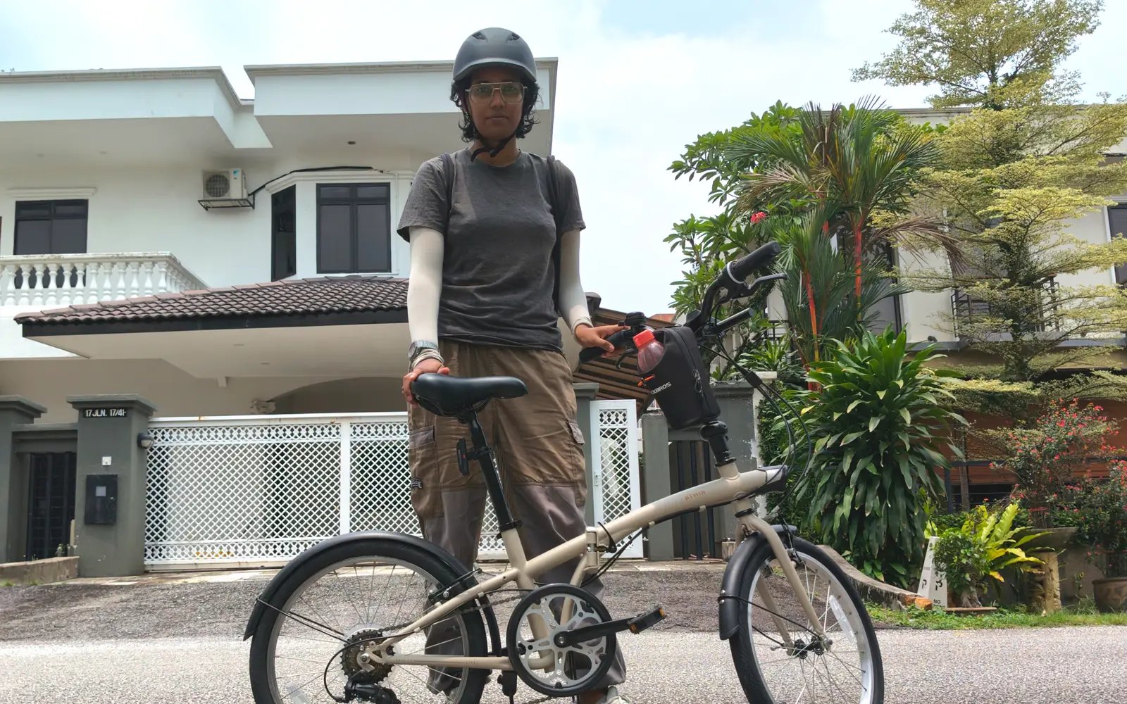 Meshalini rides against the rush