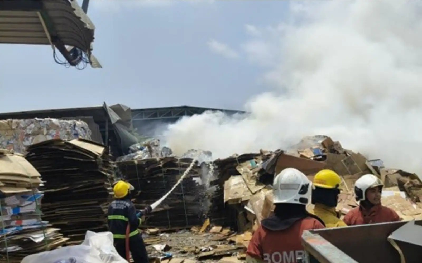 Fire at recycling plant rubbish dump extinguished after 10 hours