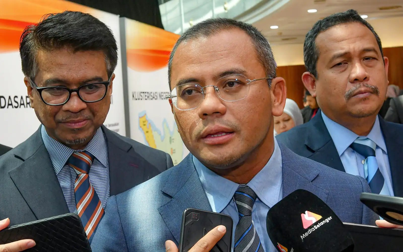 Tak bentang RS-1 kerana maklumat belum lengkap, kata Amirudin