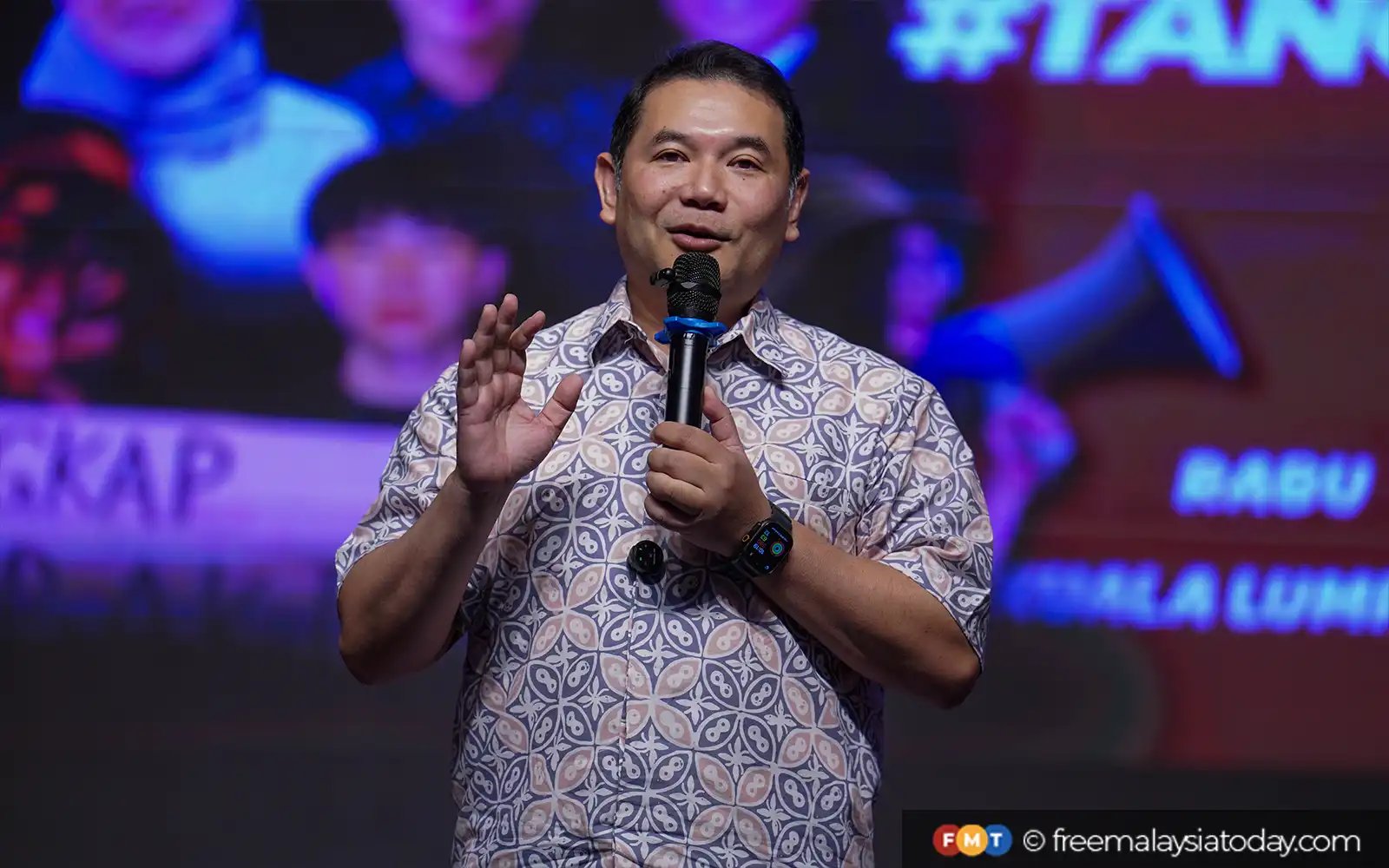 Patutkah PKR saman Rafizi RM10 juta?