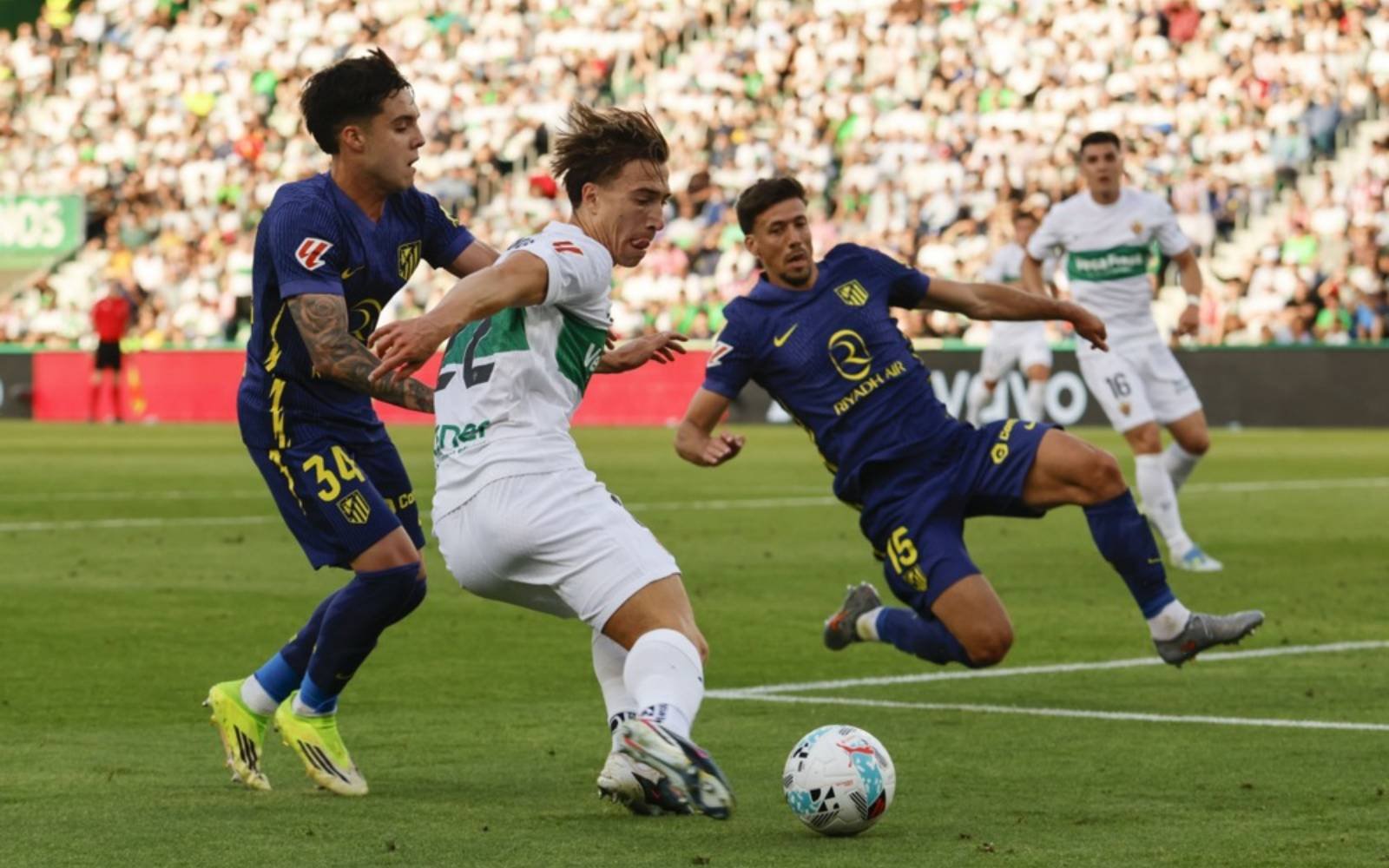 Atletico beaten again in Elche thriller