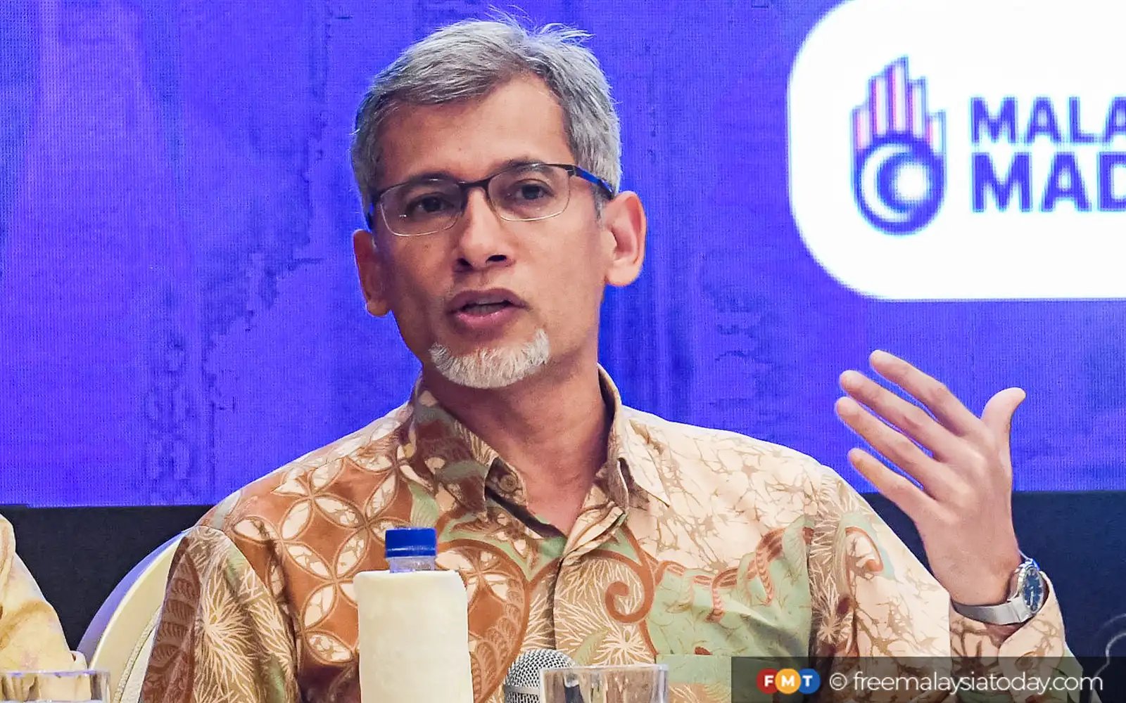 A clarification by Khairudin Aljunied regarding comments on degrees