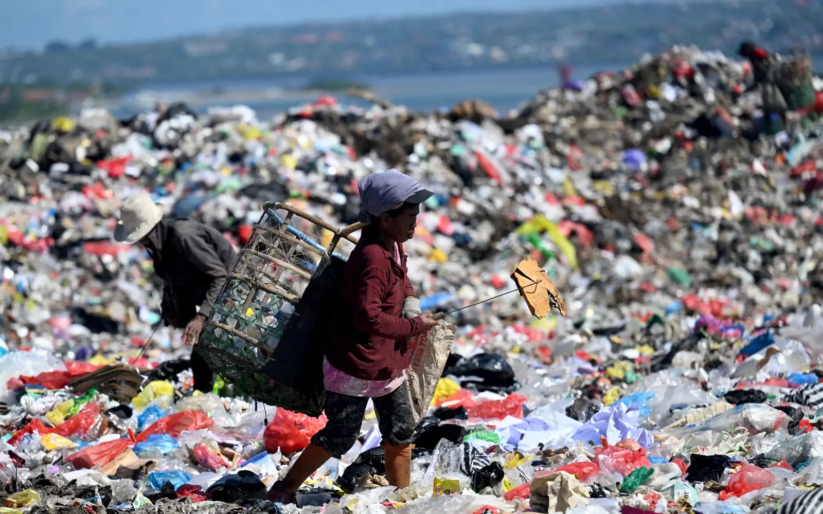 Bali drowning in trash after landfill closed