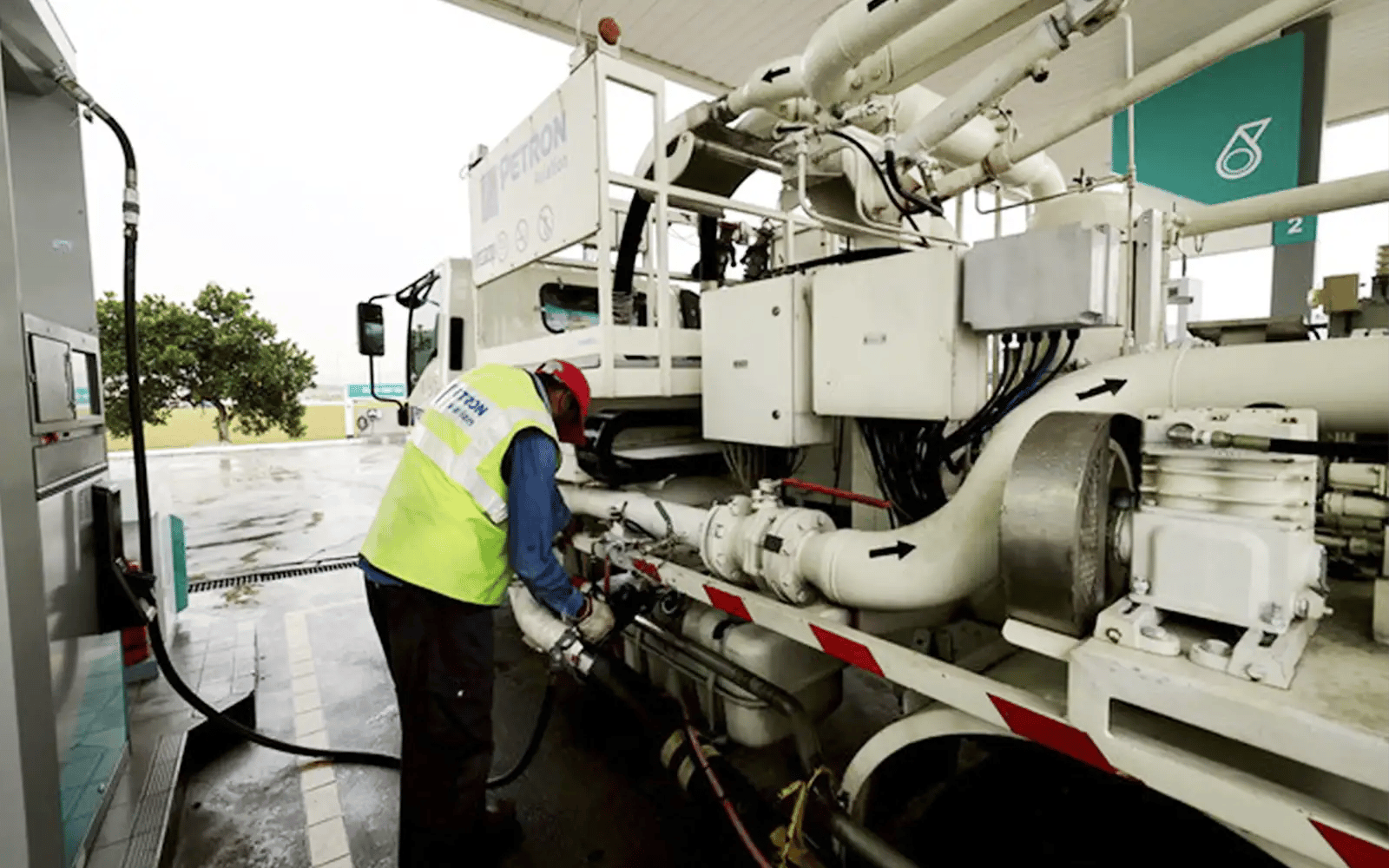 Malaysia can roll out B15 biodiesel in 1 month, says economy minister