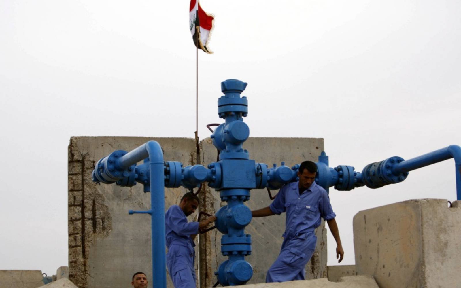 US announces new sanctions against Iranian oil sector