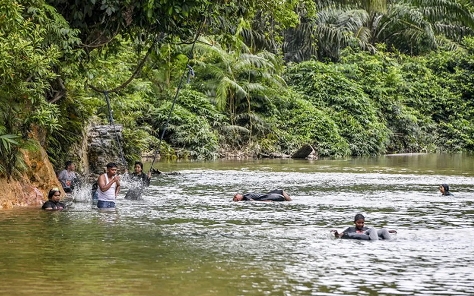 UMT student drowns attempting to save friend