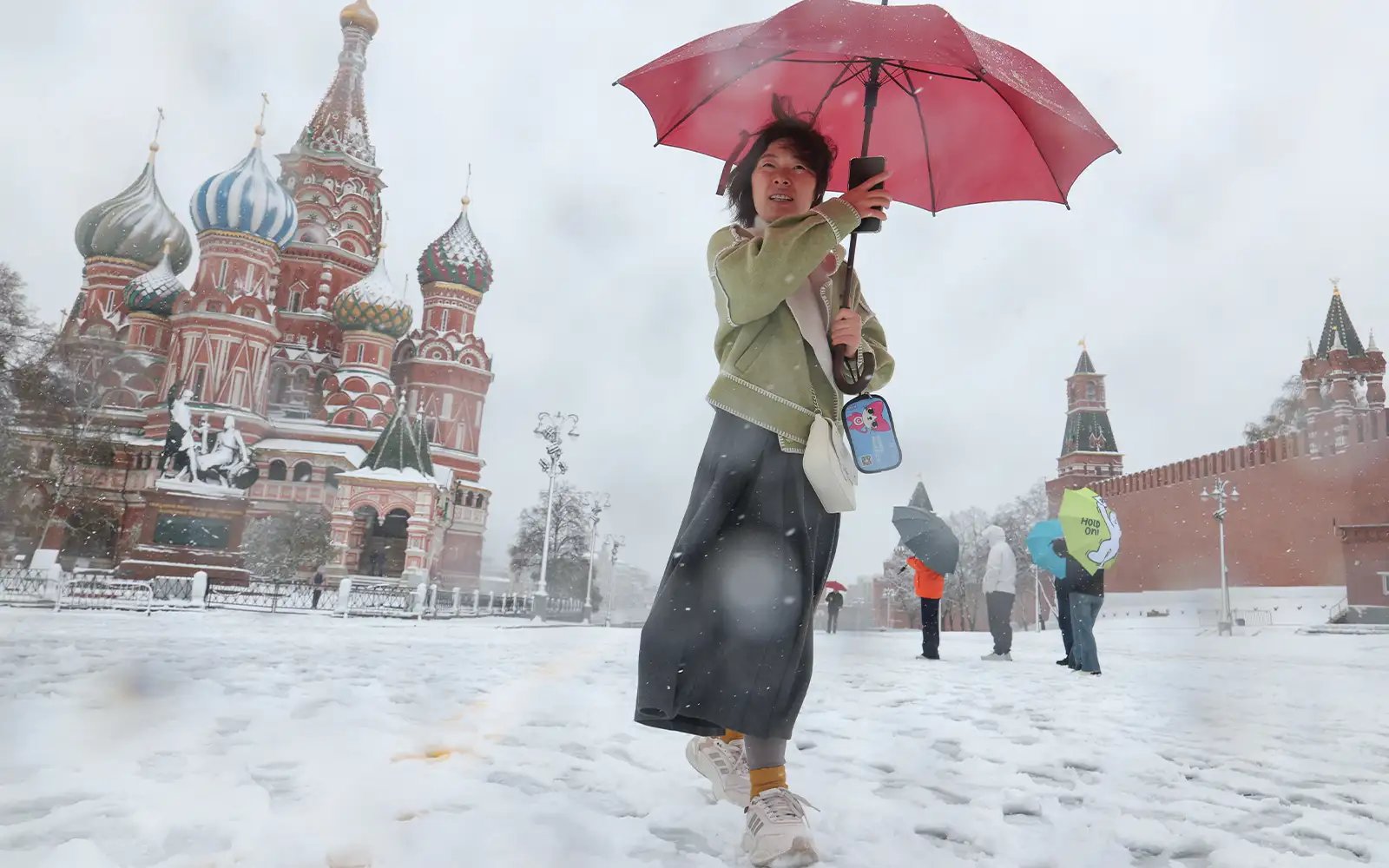 Gangguan dilaporkan akibat salji luar biasa di Moscow