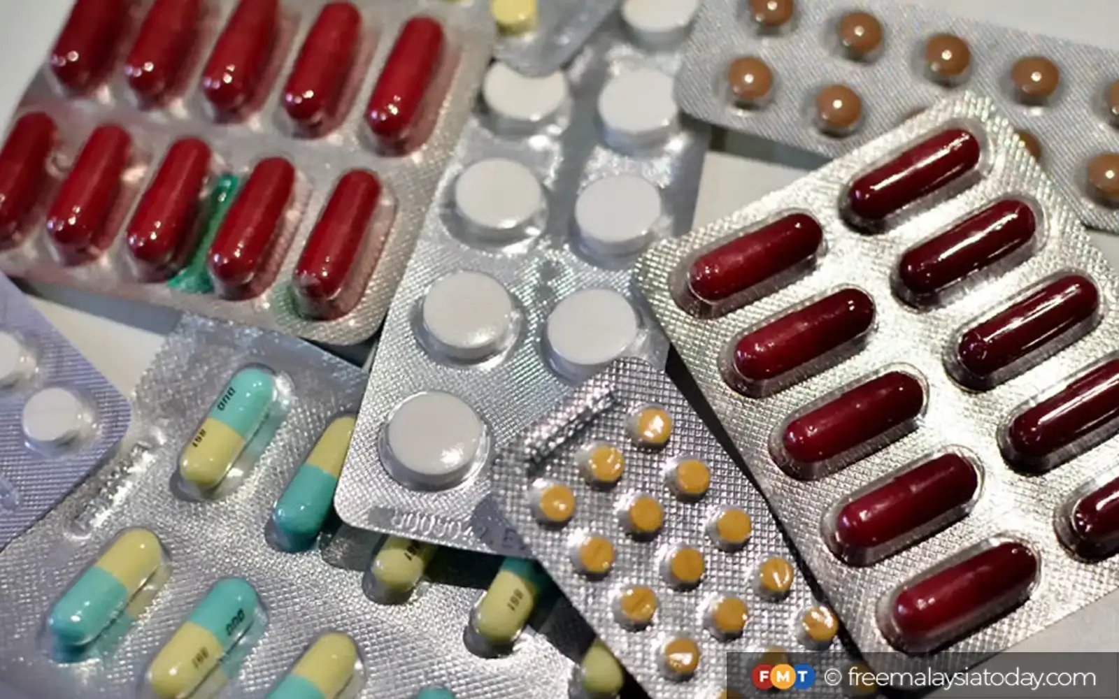 Shop manager fined RM3,000 for selling medicine without prescription