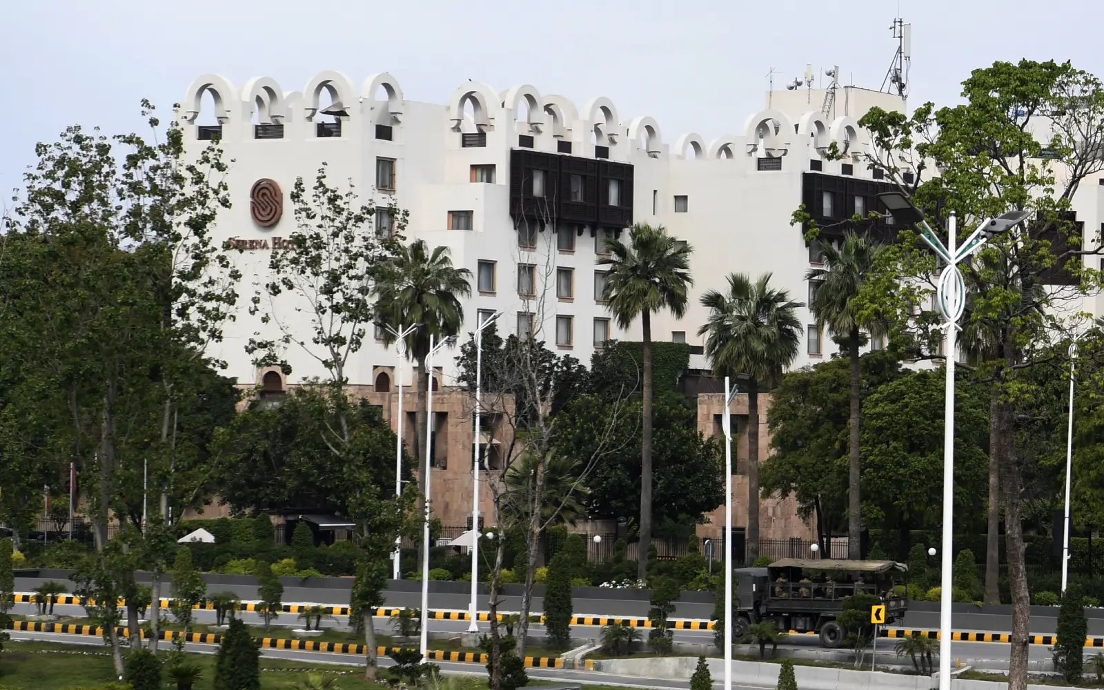 US, Iran talks extend into second day as strait showdown deepens