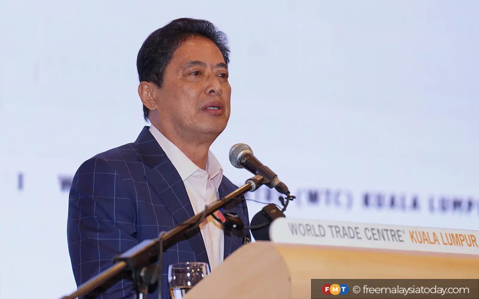 ‘Masyarakat berfikiran rasuah’ ancam integriti negara, kata Azam