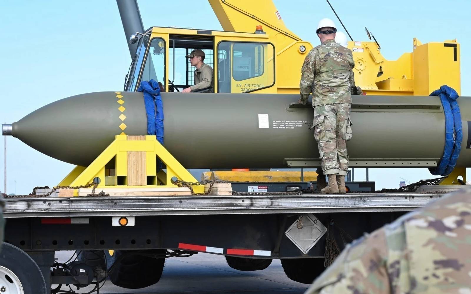 Pentagon approaches automakers, manufacturers to boost weapons production