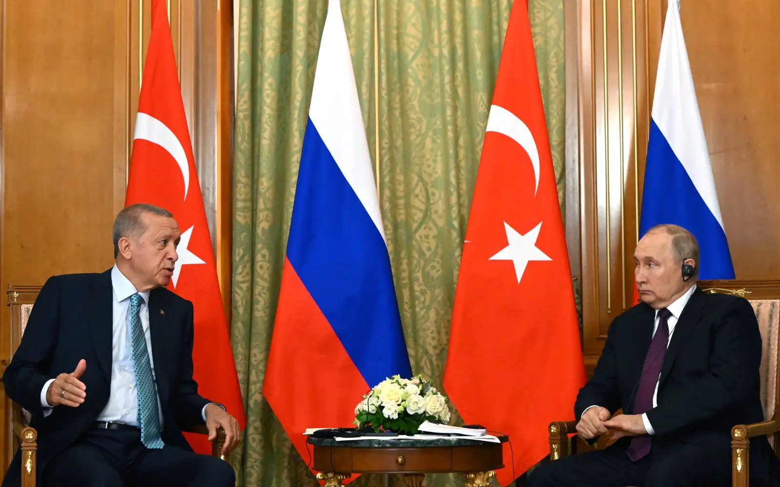 Putin, Erdogan urge immediate Middle East ceasefire