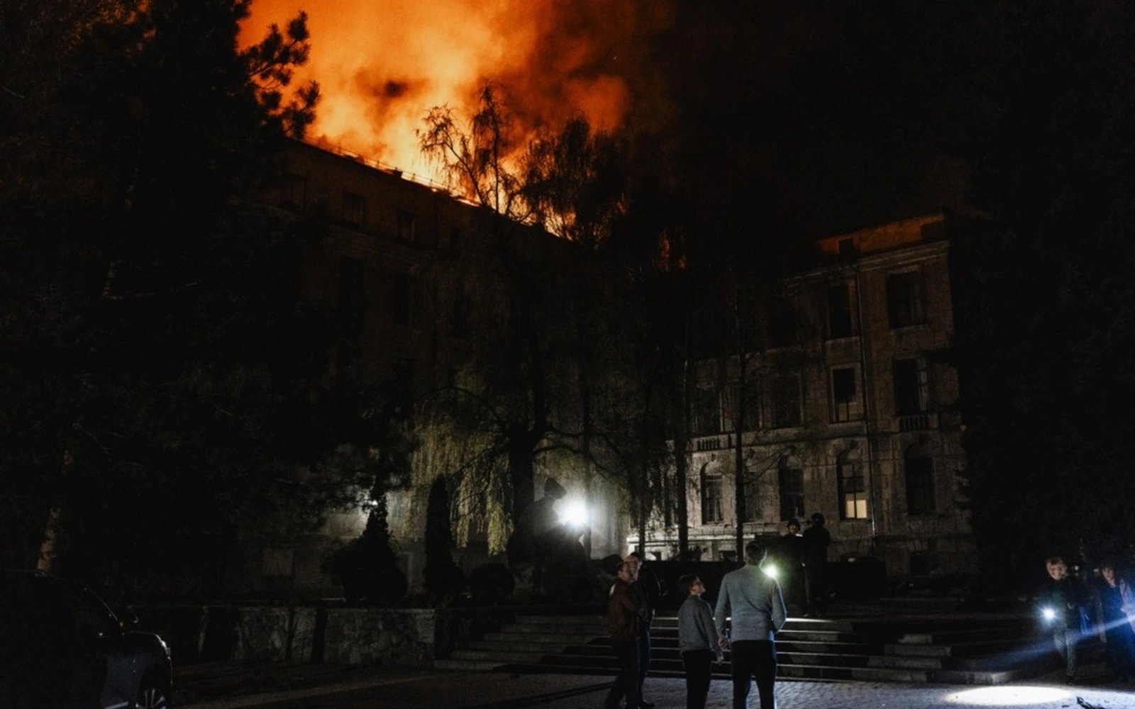 Russian missiles hit Kyiv and other Ukrainian cities, killing 3