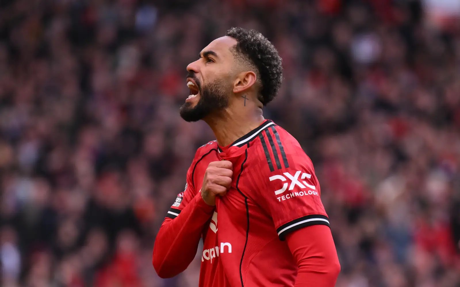 Man Utd beat Chelsea as Spurs stunned by Brighton’s equaliser