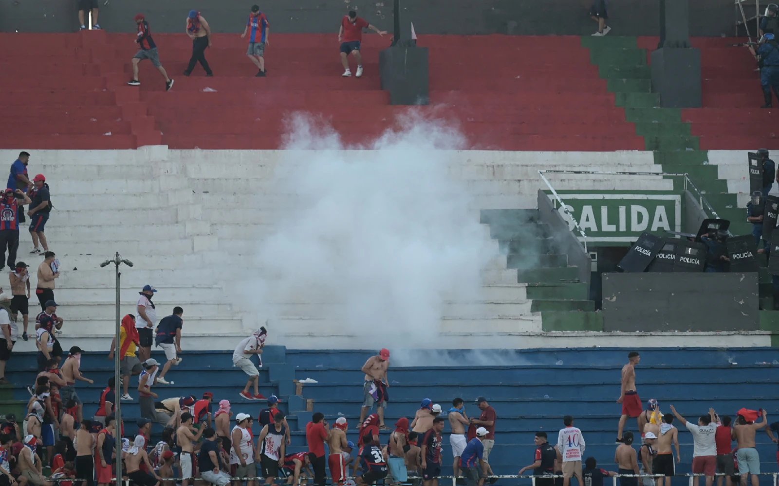 Several injured in clash at Paraguay football match