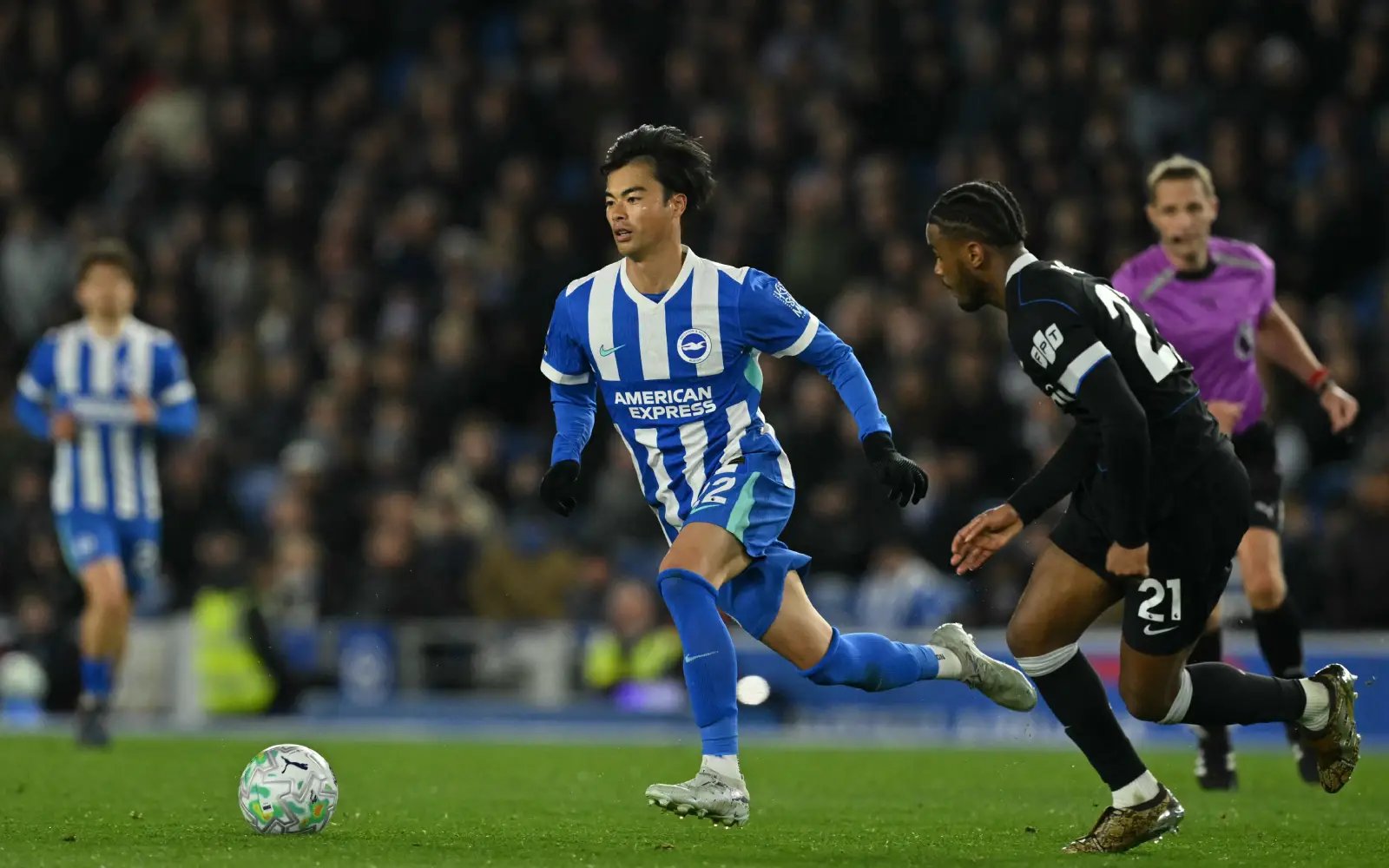 Brighton crush Chelsea to pile pressure on under-fire Rosenior