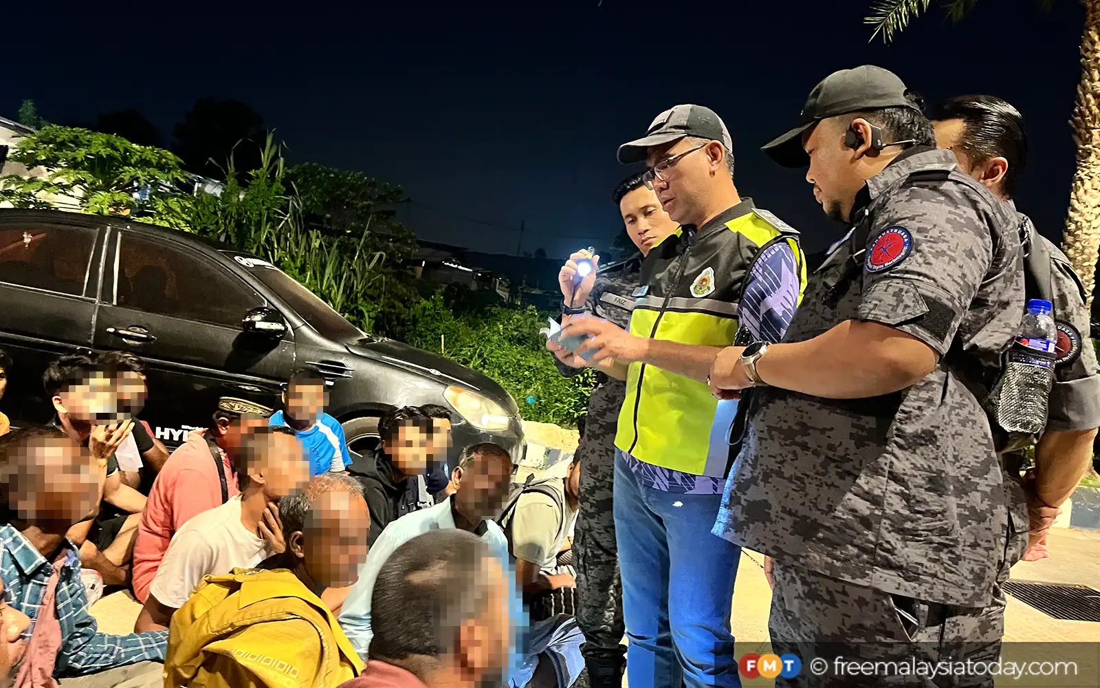 Penempatan haram serba lengkap di kebun sawit Setia Alam diserbu