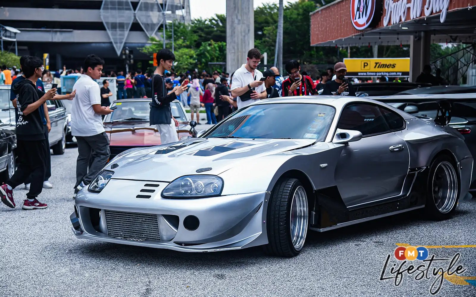 Classic cars rev and rumble at ‘Wheels and Waffles’