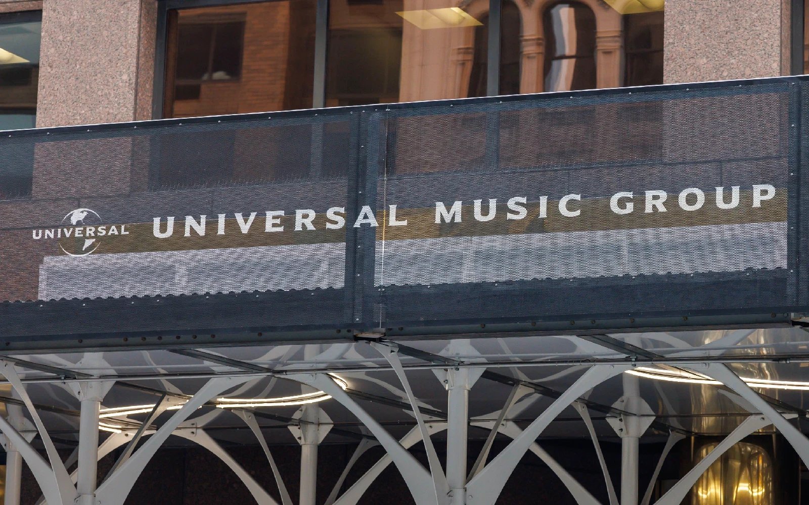 Pershing Square proposes US$64bil Universal Music merger