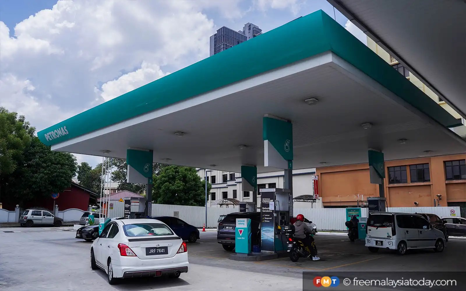 Bekalan minyak dijamin sampai hujung Jun, kata Petronas