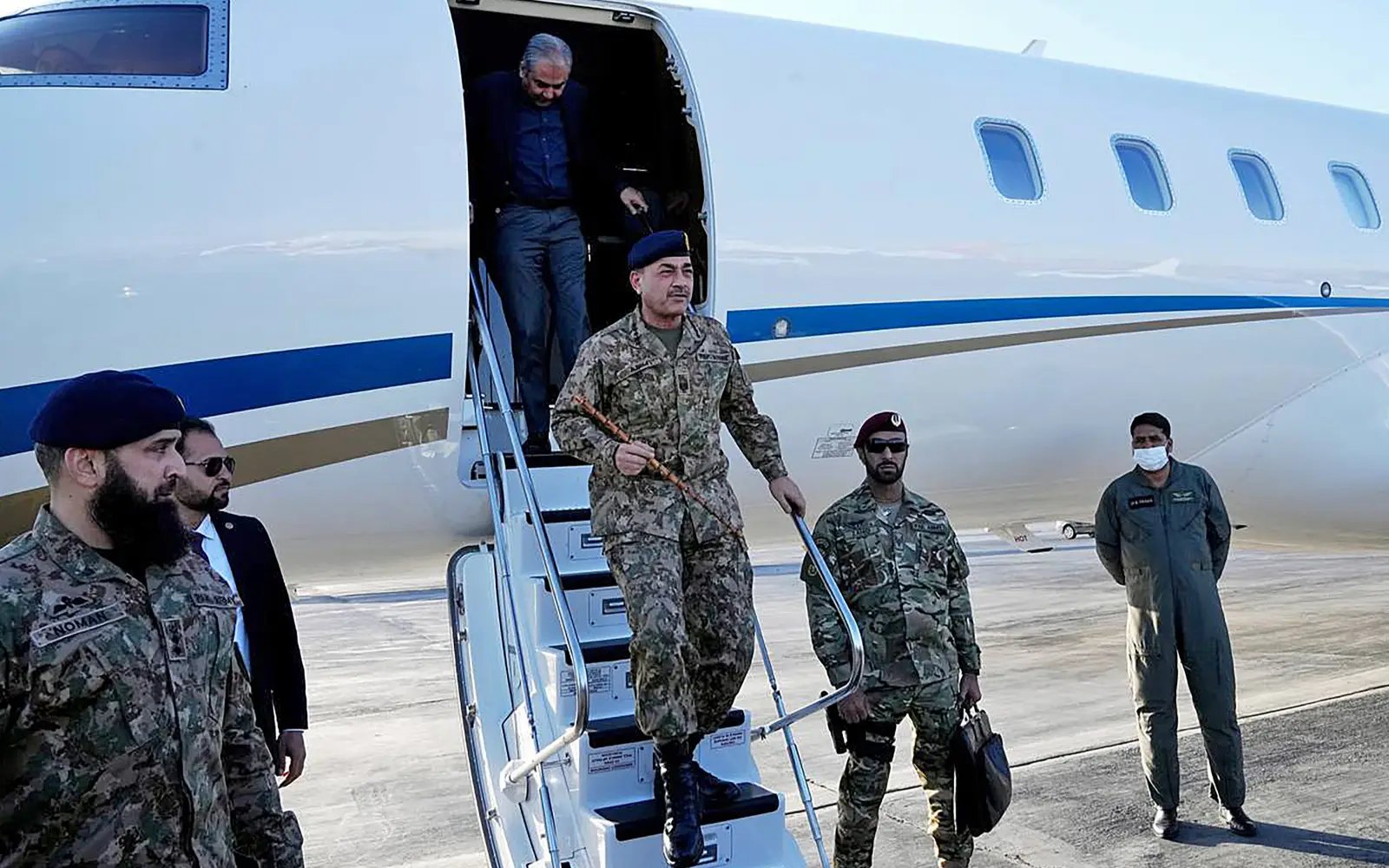 Pakistan’s military chief takes lead on US-Iran talks in diplomatic blitz