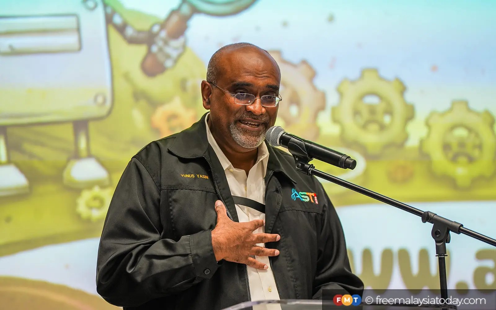 Encourage free, independent thinking among youths, says academic