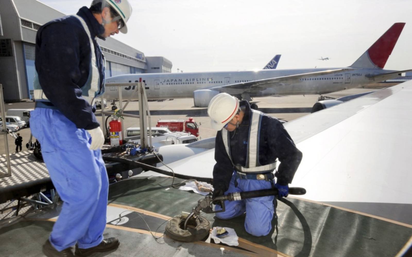 Airline CEOs say jet fuel prices will take months to stabilise