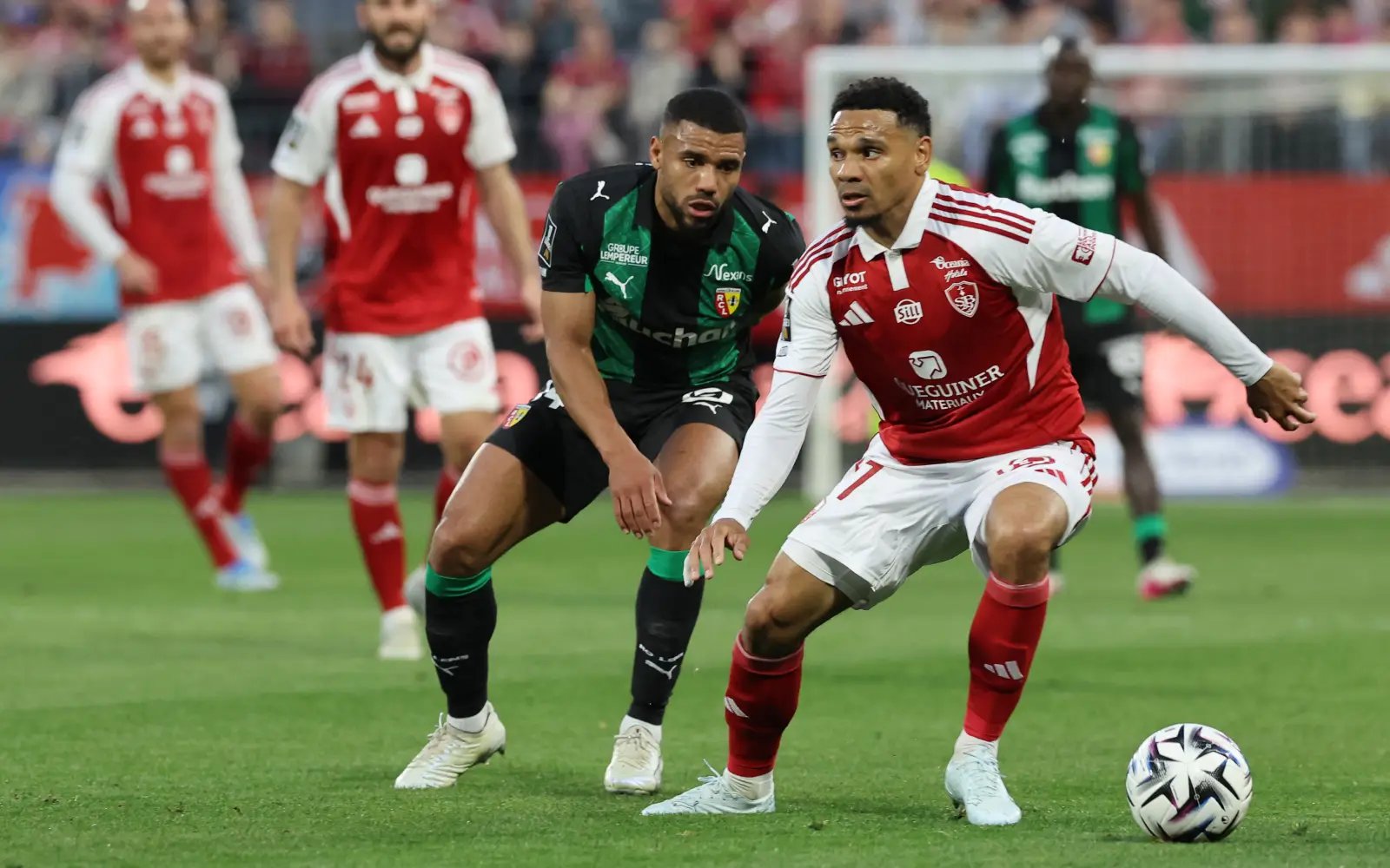 Lens rally but title bid fades after draw at Brest