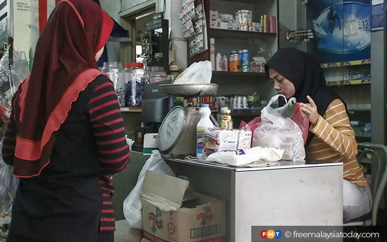 Don’t let Madani Marts squeeze out sundry shops, govt told