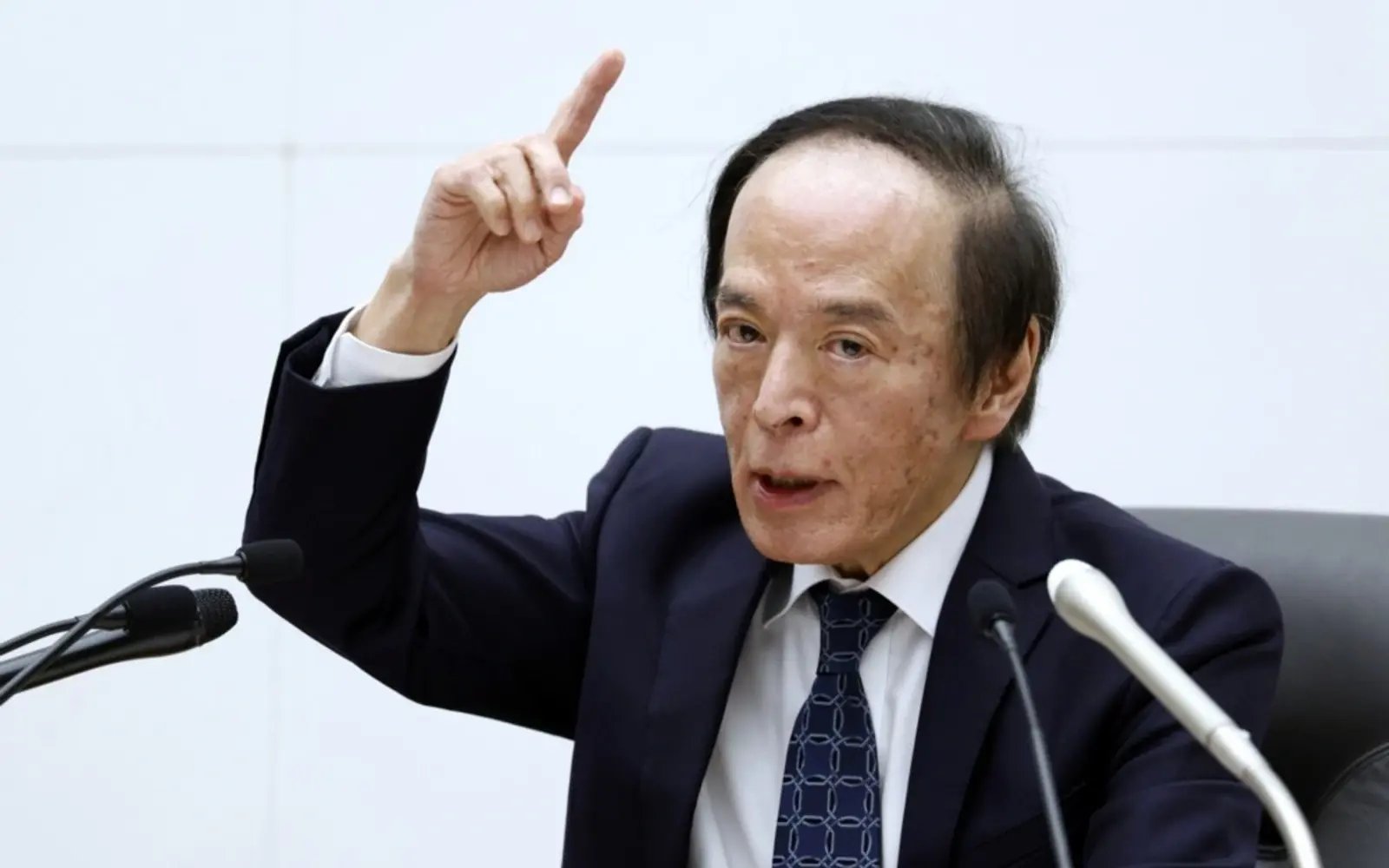 BOJ’s Ueda calls for vigilance over Middle East conflict impact