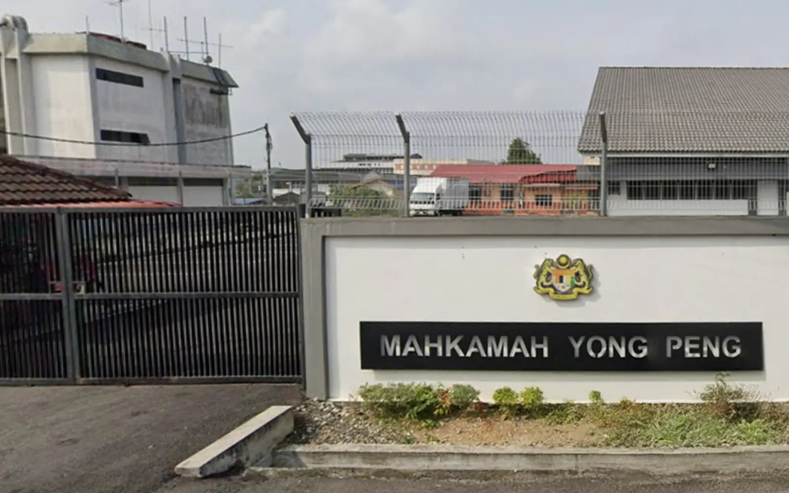 Scrap metal collector jailed 4 months for threatening to ‘slaughter’ family