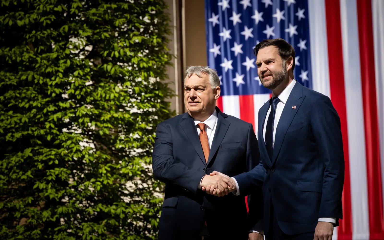 Vance hails Orban as a ‘model’ for Europe during pre-election Hungary visit