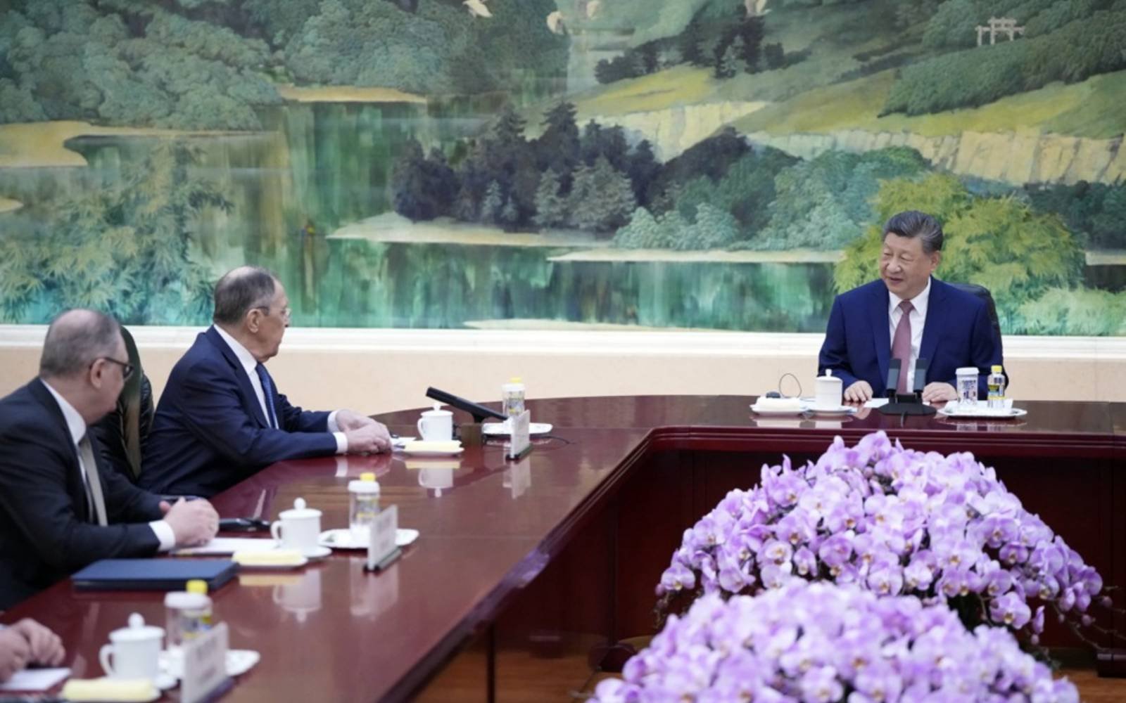 Xi assures Russia of China’s friendship as ties grow with other nations