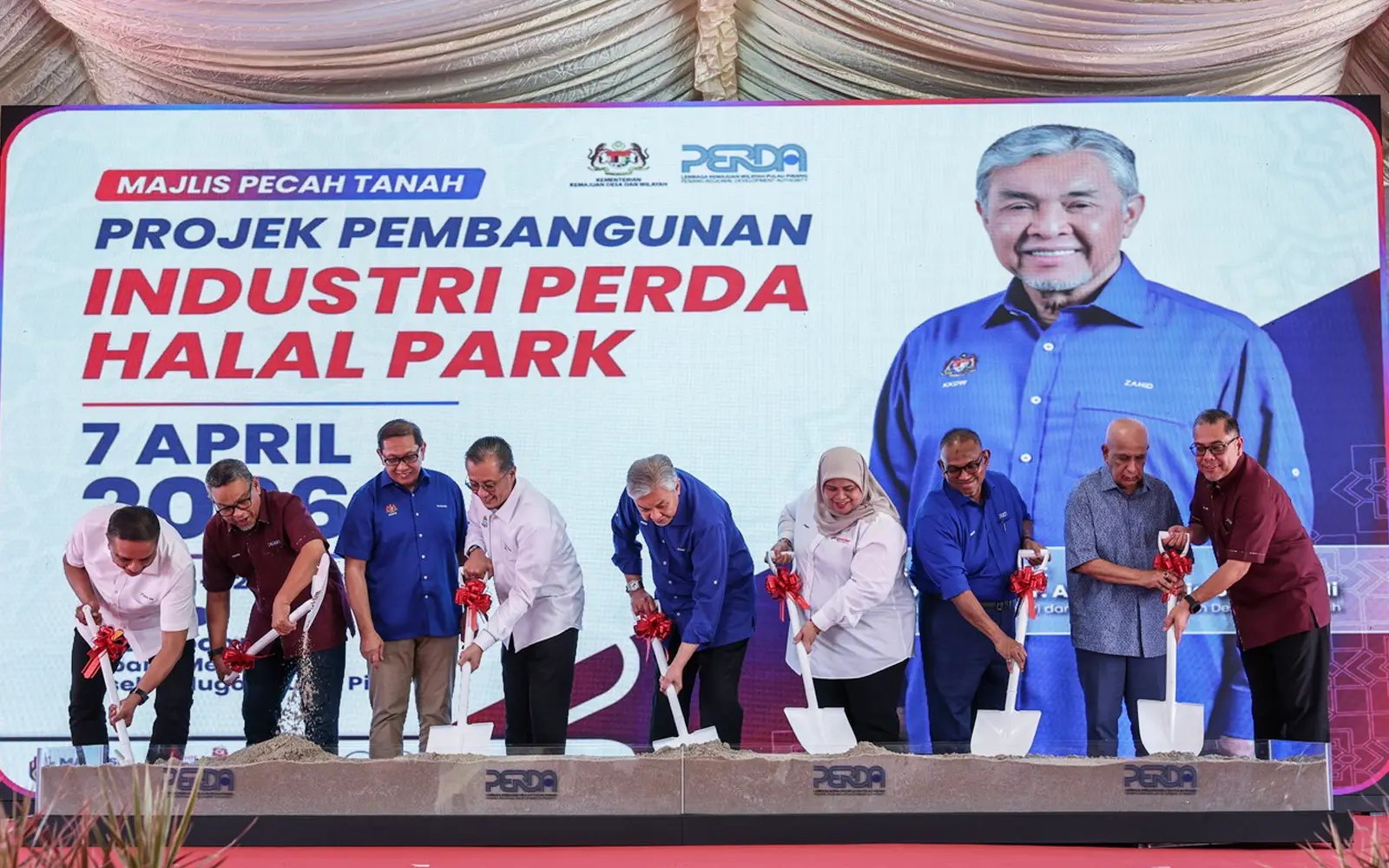 Zahid gesa taman perindustrian halal diperluaskan di semua negeri