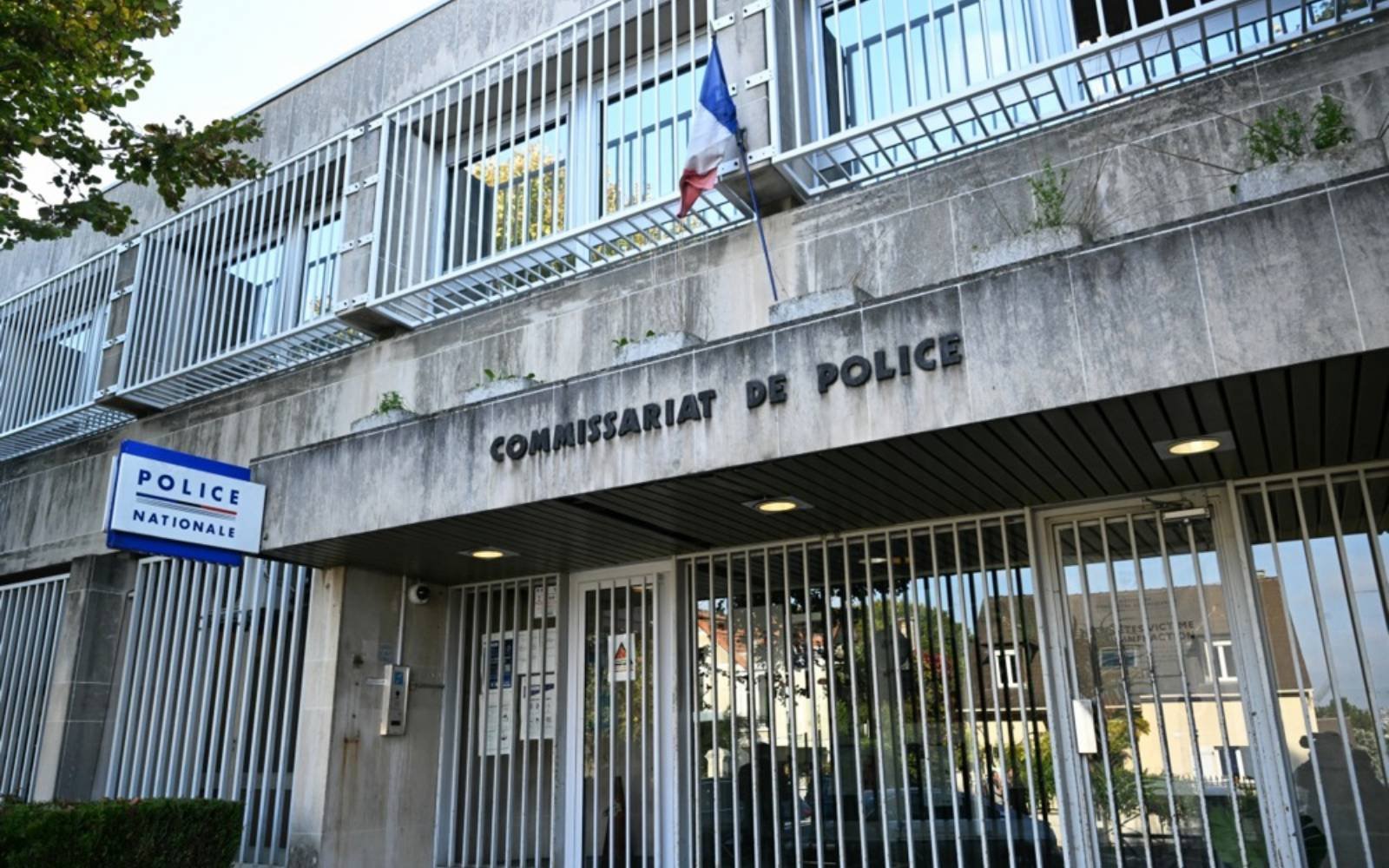 French police investigate death of child with towel round neck