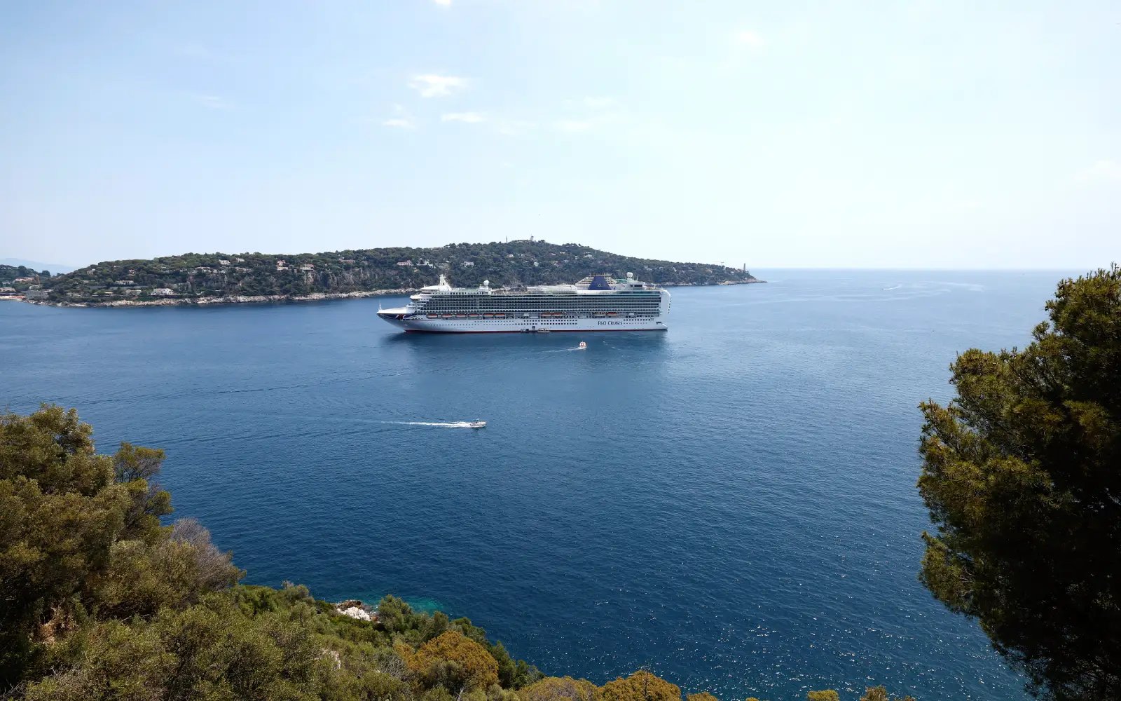 3 die on Atlantic cruise ship from suspected hantavirus