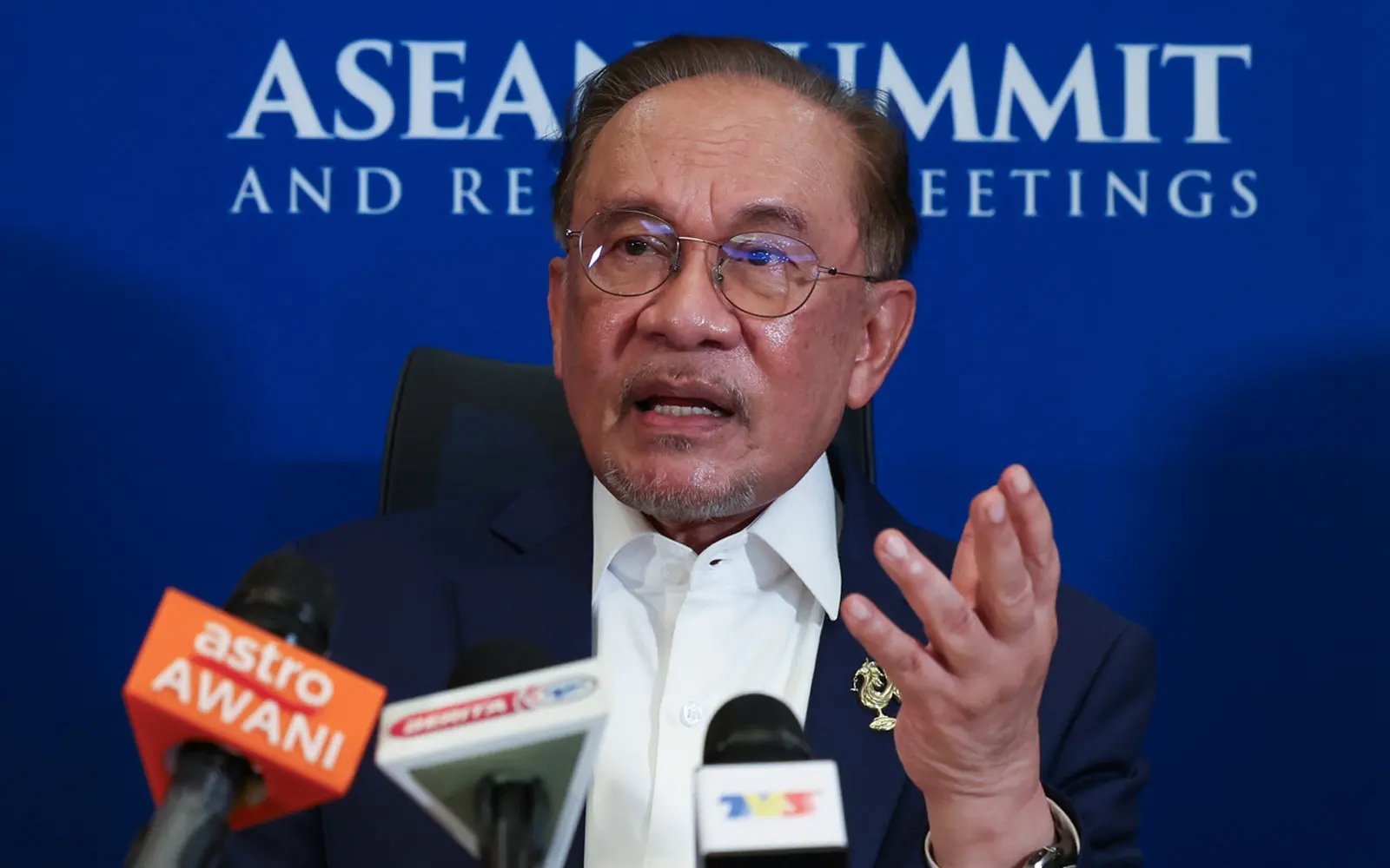 Pig farm project ‘on hold first’ because of past excesses, says PM