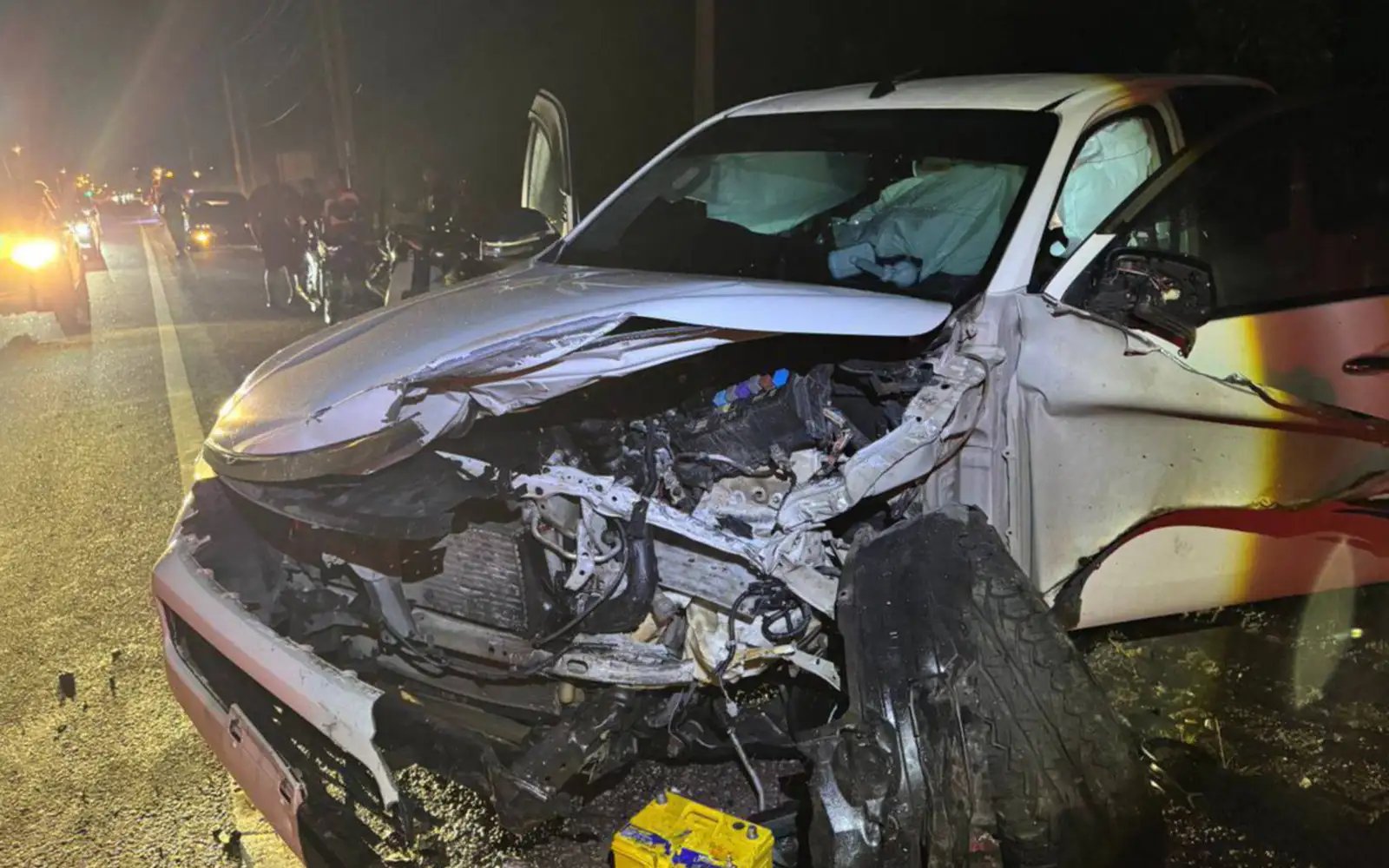 Boy killed as pickup truck rams two cars near Kampar