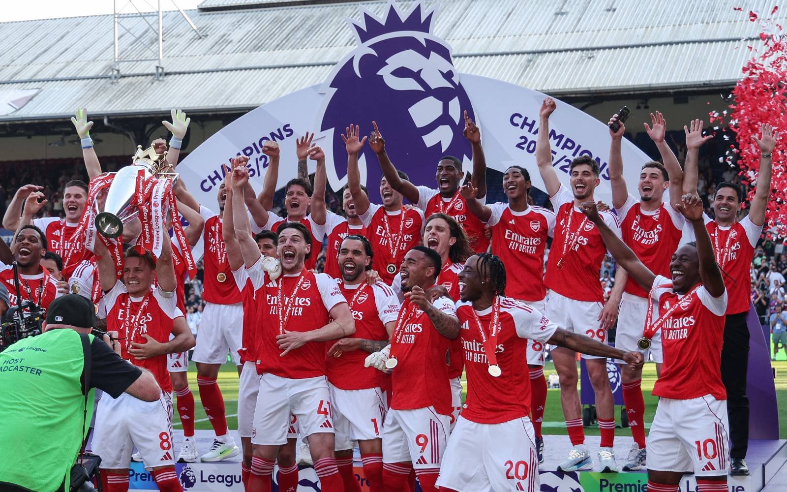 West Ham relegated, Arsenal lift Premier League trophy on emotional final day