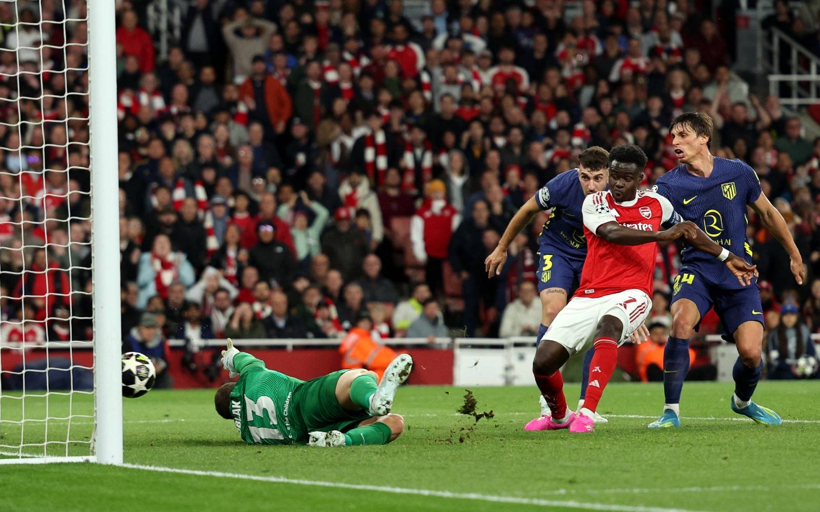 Saka sends Arsenal past Atletico into Champions League final