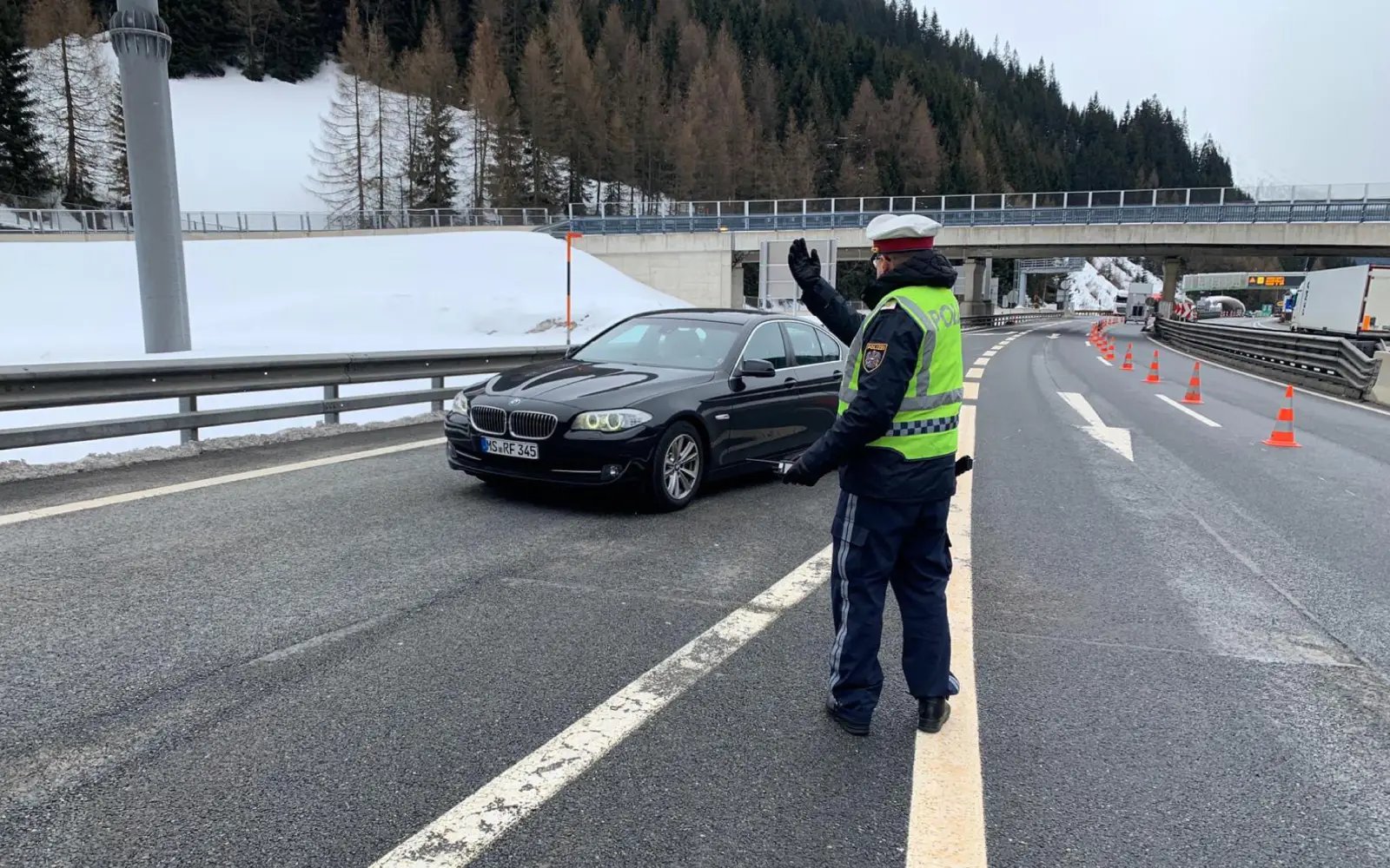 Austrian protest shuts key European highway