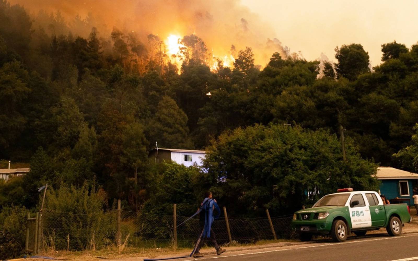 Global fire outbreaks hit record high as ‘unprecedented’ heat extremes loom