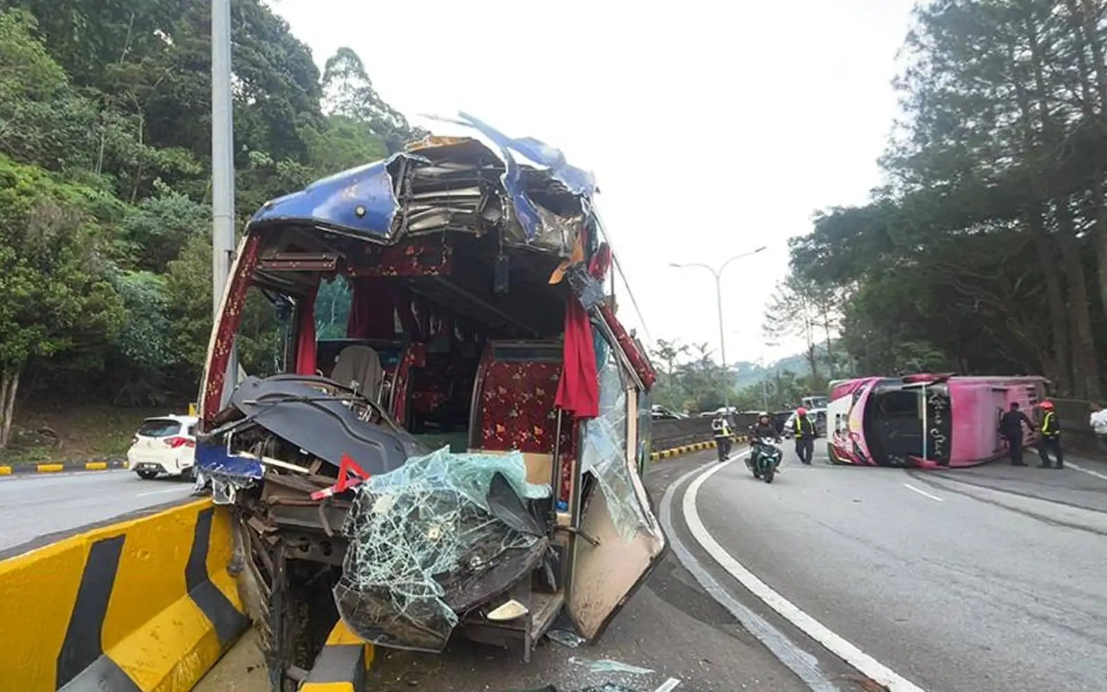 7 Nepalis injured after tour bus overturns in Genting Highlands