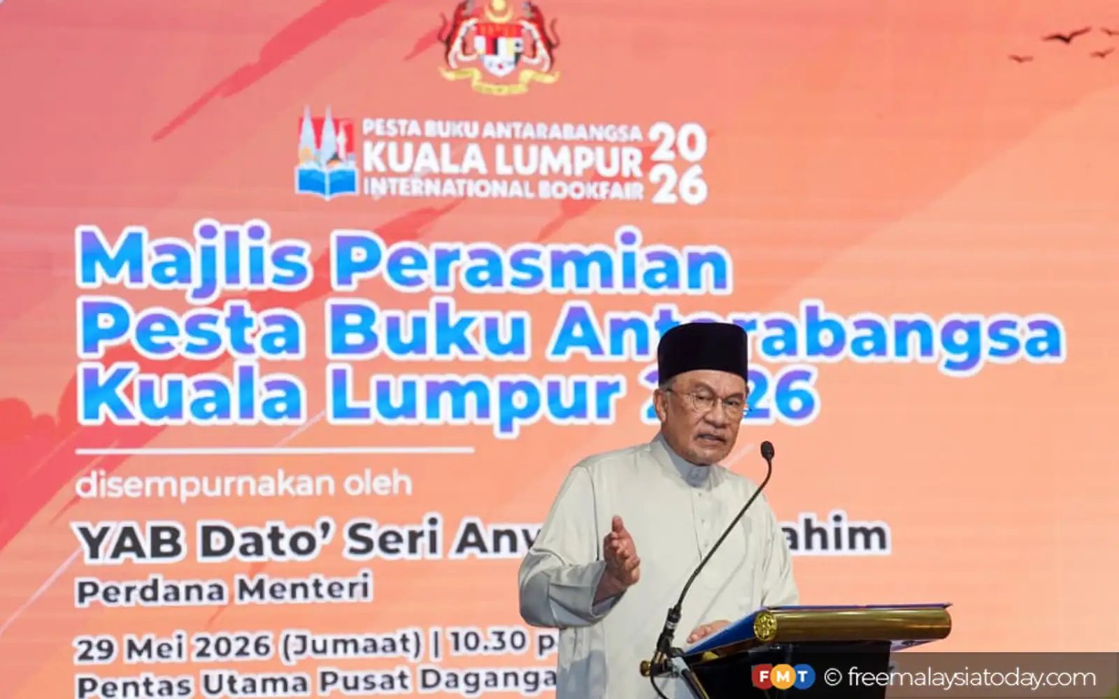 Anwar announces RM100 book vouchers for secondary, tertiary students