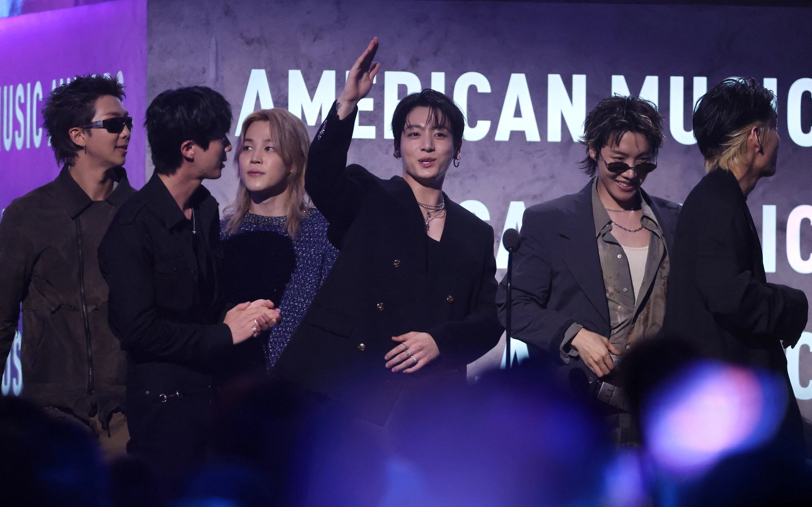 BTS takes top award at fan-voted American Music Awards