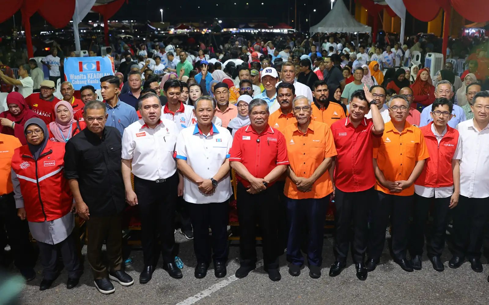 ‘Tolak Umno’ cries ring out as PH bigwigs defend Negeri Sembilan MB